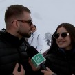 Revisa acá el romántico momento que protagonizó pareja de brasileños en Valle Nevado.