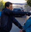 En el capítulo 356 de El Jardín de Olivia, Franco (Emilio Edwards) sospechó dónde se dirigía Luis Emilio (Alejandro Trejo) y con unas pocas señas del auto en que escapó, salió a la calle dispuesto a darle caza.