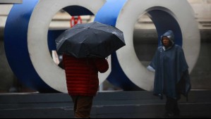 ¿A qué hora comienza la lluvia y tormentas eléctricas este viernes en Santiago?
