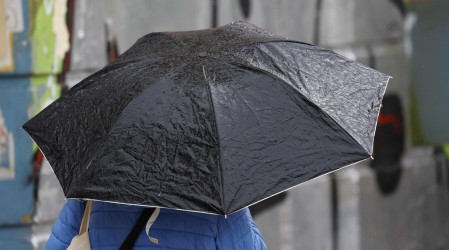 Sistema frontal no da tregua: Lluvia y tormentas eléctricas vuelven este viernes a Santiago