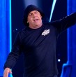 En el segundo capítulo de Coliseo, Rafa Imitador se paró en el escenario para entregar una rutina donde sorprendió con su voz y capacidad para imitar a famosos.