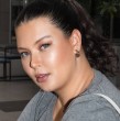 Michelle Carvalho deslumbró en República Dominicana con un enterizo celeste y reveló que su viaje terminó siendo una terapia.