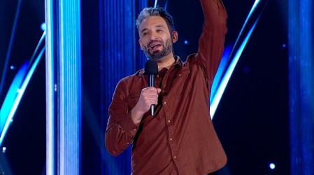 Arquitecto y humorista: Luis Ferreira pasa a la siguiente ronda con un ágil y lúdico show