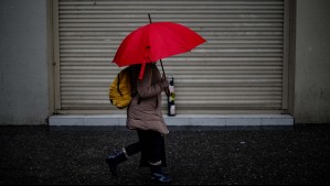 Una semana 'derechamente con lluvia': Este día llega tren de sistemas frontales a Santiago
