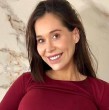 Valentina Roth muestra el creciemiento de su pancita de embarazada a los seis meses.