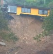 Dos casas serán demolidas en Corral, en la Región de Los Ríos, debido al riesgo de derrumbe que presentan tras los sistemas frontales que han golpeado con fuerza al sur del país.