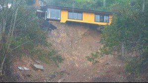 Dos casas serán demolidas en Corral tras graves daños por aluvión: Familias lamentan perder sus viviendas