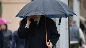 'Hasta 20 milímetros': Jaime Leyton revela a qué hora comenzará la lluvia en Santiago este jueves