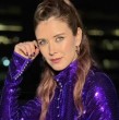 Para animar el Festival de Chillán 2026, Carla Jara apostó por un vestido blanco decorado con un entramado de más de 2.000 cristales.