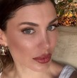 Con gran sentido del humor, Wilma González entrega a sus seguidoras un truco para la lactancia que no falla y mostró el rostro de su hija Martina.