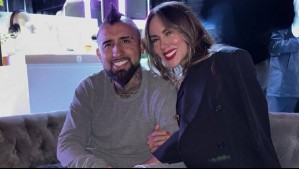'Lo sentimos por los que les incomoda': Arturo Vidal y Sonia Isaza presumen su romántica escapada a la nieve
