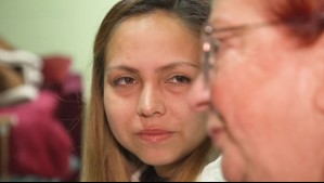'Se me escapa de las manos': Camila cuida a su madre sola porque sus hermanos no se hacen cargo