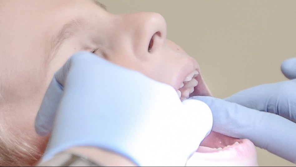 Cofinanciado por FONIS y Pepsodent: Estudio de U. de los Andes reveló disminución de caries en niños