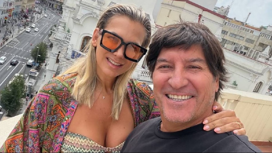 La comentada foto veraniega de Iván Zamorano y María Alberó con sus hijos: 'No me habría perdido el reality'