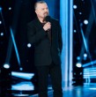 En este capítulo de Coliseo, Leo Fuentes sacó risas con un humor seco que se basó en los silencios incómodos, así como la comedia dura.