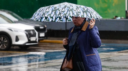 Vuelve la lluvia a Santiago: Estos son los días en que caerán precipitaciones esta semana