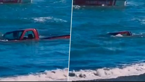 Camioneta fue arrastrada por las olas en caleta Duao: Pescadores se organizaron para rescatarla