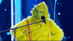 Con referencias a Mega y la TV: Chilean Grinch sacó carcajadas en Coliseo