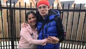Mamá de Marcianeke causa impacto por radical cambio físico en su última aparición pública