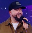 Este miércoles, en Dale Play, Rigeo fue elegido por el equipo amarillo para enfrentar el desafiante Karaoke Recargado, una de las pruebas más exigentes del programa.