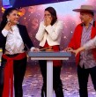 Este jueves, en Dale Play, los capitanes del programa y la comediante Natalia Cuevas se atrevieron a lanzar sus propias payas dieciocheras.