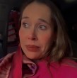 Vale Roth está pasando por unas semanas muy complicadas, donde su tercer embarazo y la crianza de sus dos hijas la han llevado a verse superada más de una vez.