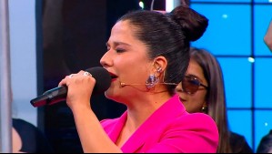 ¡Le quitó el micrófono! Carolina Soto dio clase de canto tras incómodo momento con pasajera en el Metro
