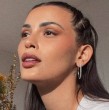 En su cuenta de Instagram, Constanza Capelli compartió una tierna foto en la que flota sobre una piscina y exhibe su embarazo.