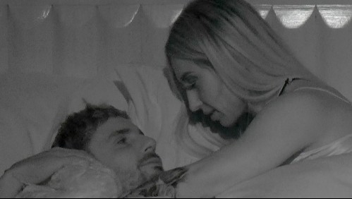 Nicole Moreno y Manuel González encenderán la noche con inesperado y romántico beso