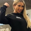 A través de sus historias de Instagram, Nicole Moreno compartió las fotos de un elegante look ejecutivo que usó para ir al salón de belleza.