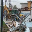 Este lunes autoridades policiales demolieron distintas construcciones ilegales en el Barrio Gil de Castro, también conocido como Barrio Chino en Lo Espejo.