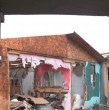 Personal del municipio, junto con Carabineros, llegó esta mañana para desalojar y comenzar con el desarme de las estructuras irregulares del Campamento Latinoamericano.