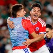 Mega 2 realizó una transmisión especial del partido entre México y Chile, incorporando interpretación en Lengua de Señas para acercar la emoción de La Roja a las más de 800 mil personas sordas de nuestro país.