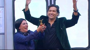 Chofi se lució con su rutina de humor y recibió una Gaviota de Oro de Rafael Araneda en Detrás del Muro