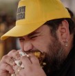 La hamburguesa es una de las comidas rápidas favoritas de los chilenos y la protagonista de un nuevo capítulo de Otakin en Picada.