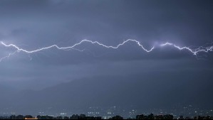 Lluvia y tormentas eléctricas en Santiago: ¿A qué hora comenzarán las precipitaciones y podría caer granizo?