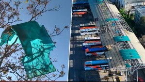Restos de techo en árboles y postes: Así amaneció el Terminal Alameda tras tornado en Estación Central