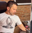 Álvaro Ballero demostró que su relación con la veterinaria Valentina Schnitzer va en serio, ya que los dos se realizaron un set de tatuajes a juego.