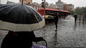 Lluvias en Santiago se extenderían hasta el sábado: A esta hora caerán precipitaciones este jueves