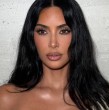 Kim Kardashian deslumbró en Roma al lucir un collar de 6.1 millones de dólares que perteneció a Elizabeth Taylor.