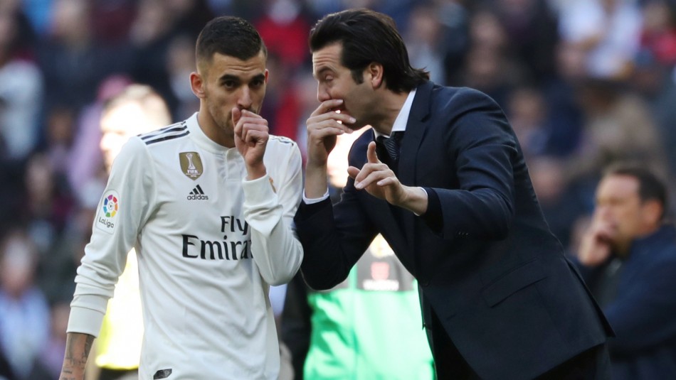 Solari bromea en conferencia del Real Madrid. / Reuters