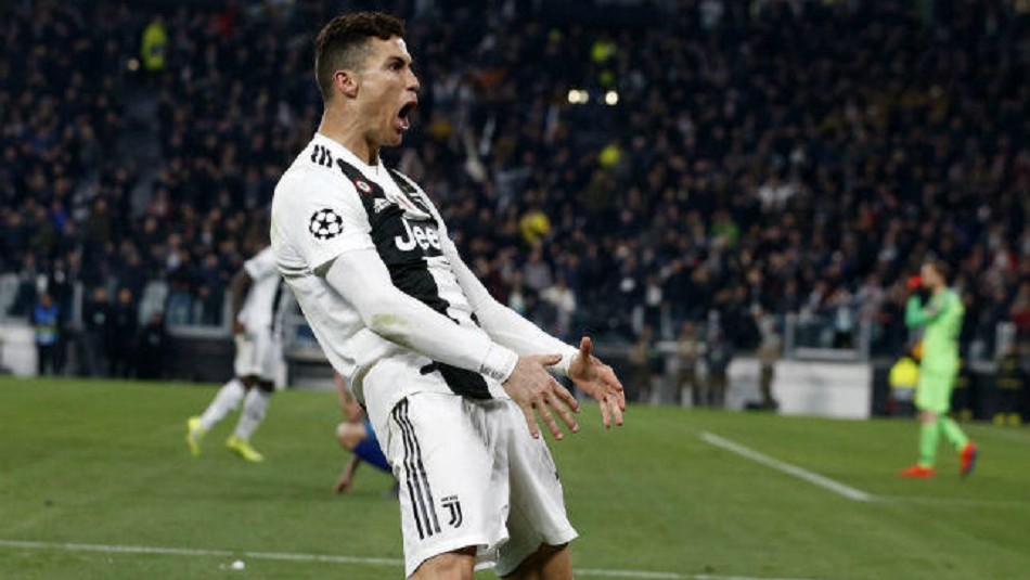 El gesto de Cristiano Ronaldo. / Reuters