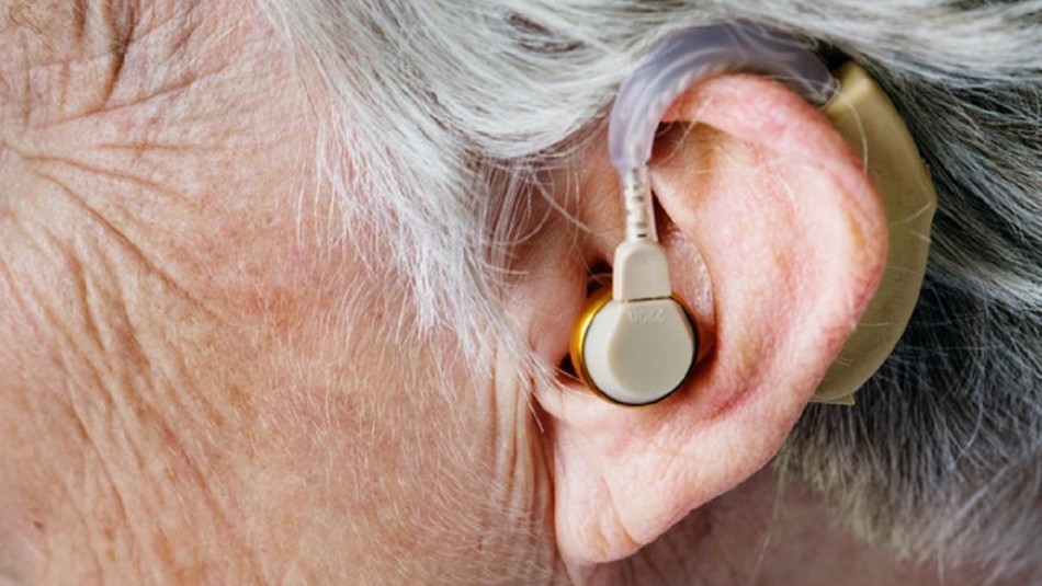 Investigadores desarrollan unos audífonos que identifican a quién quieres escuchar