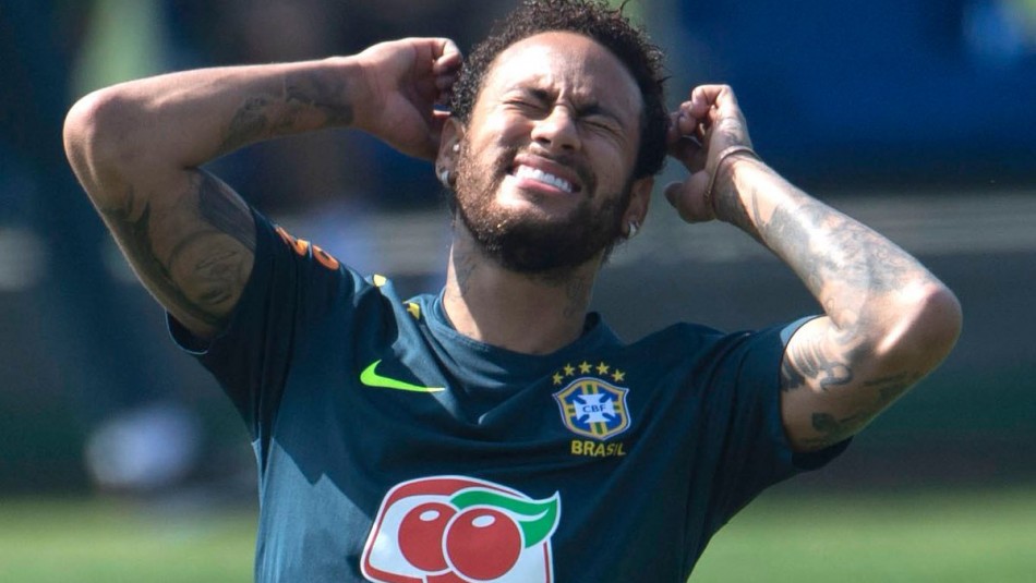Neymar en la mira en Brasil. / Reuters