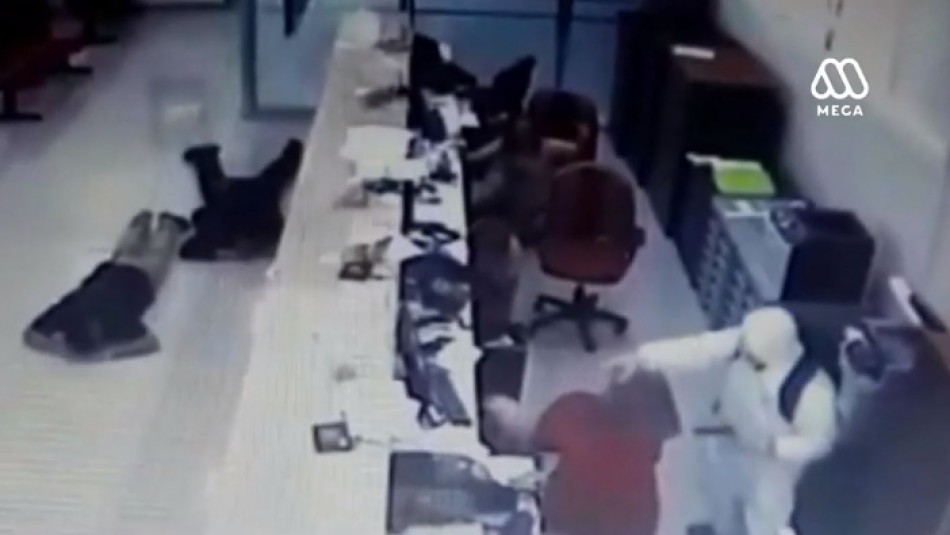 Revelan imágenes del simulacro de asalto en BancoEstado tras inicio del juicio oral en Linares