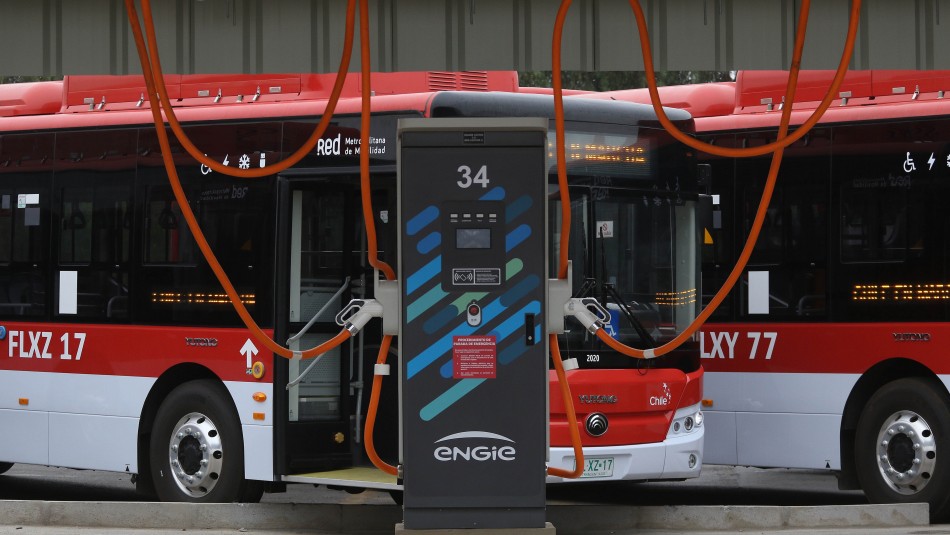 Más de 200 buses eléctricos nuevos llegarán a Santiago: 183 operarán por avenida Grecia