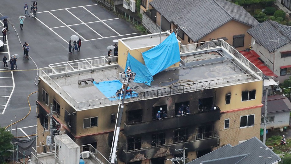 Sube a 33 la cifra de fallecidos por incendio en estudio de animación en Kioto