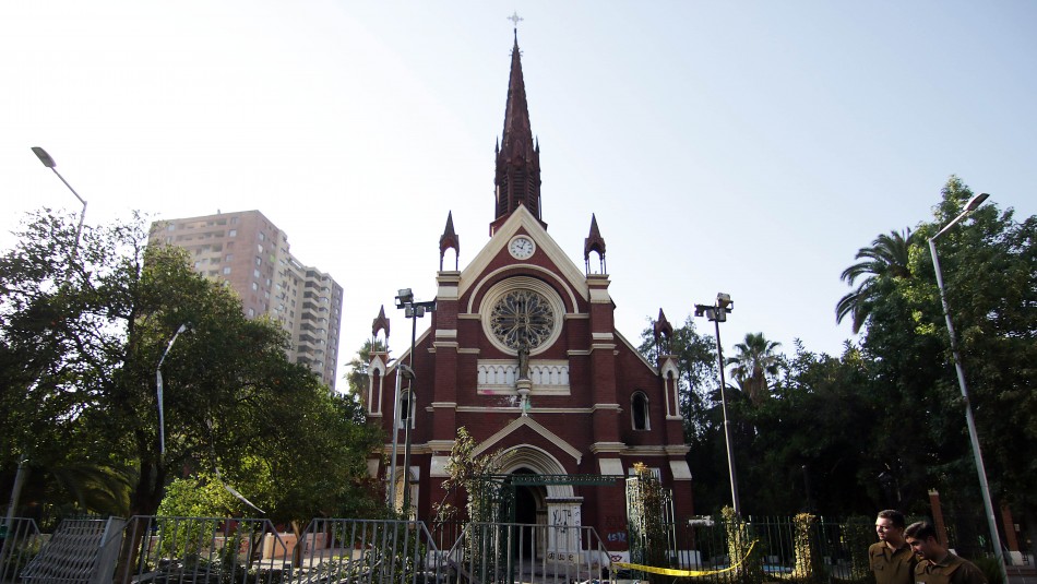 Iglesia de Carabineros Fiscalía confirma detención de persona que habría participado en ataque e incendio en iglesia de Carabineros