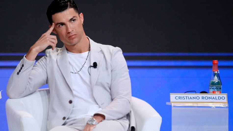 Cristiano Ronaldo Cristiano Ronaldo luce lujoso reloj.