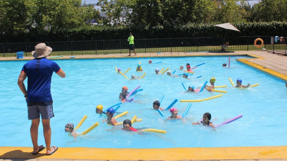 Parque San Francisco Piscina en Puente Alto: Conoce los horarios y cómo acceder a los balnearios de la comuna